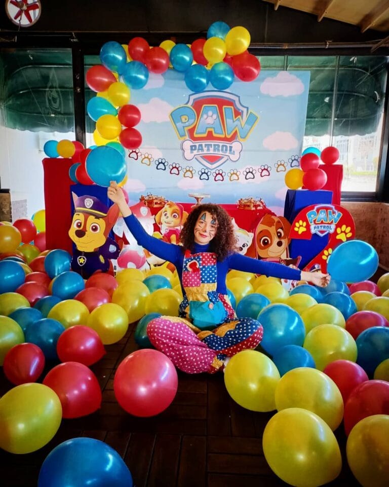 Paw Patrol temalı doğum gününde animatör